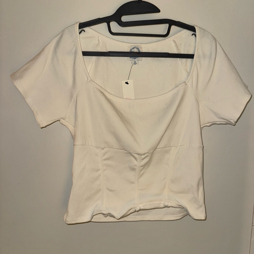 Francesca's Collections Cream Short Sleeve Crop Top